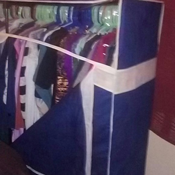 Meet your posher - Picture 2 of 2